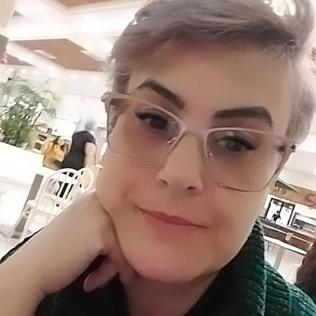 Babá em Florianópolis: Adriana