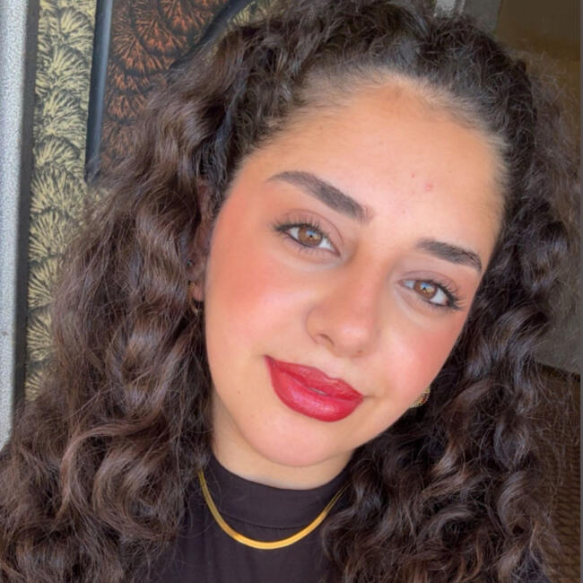 Babysitter in Wien: Nihal