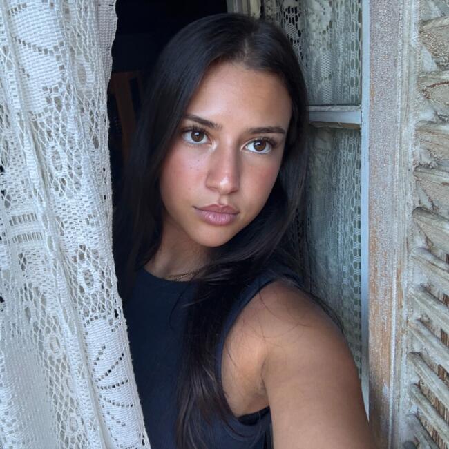 Babysitter in Carros: Lina