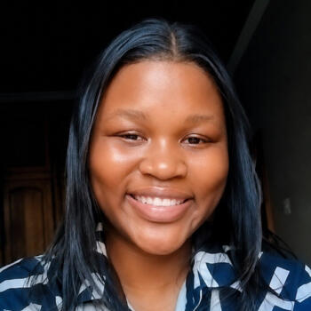 Nanny in Matsulu: MIcKAYLA