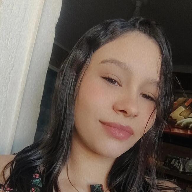 Babá em Patrocínio: Daniela