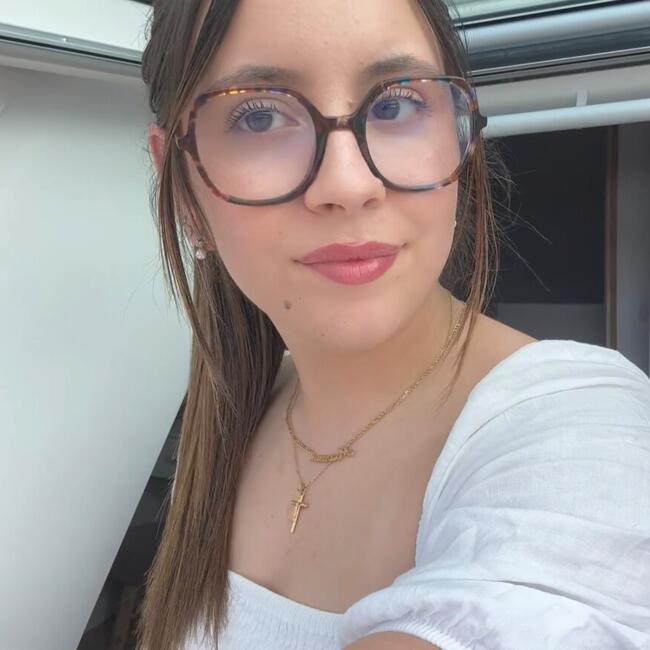 Babysitter in Mainvilliers: Marina