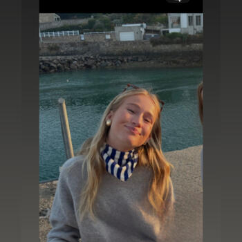 Babysitter in Jouy-en-Josas: Louise