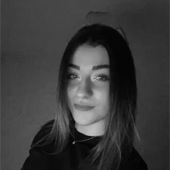 Babysitter in Punchy: Anaïs