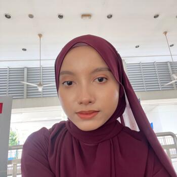 Baby-sitter in Kuala Lumpur: Zulfa