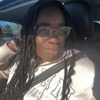 Babysitter in Triangle: Chelsea