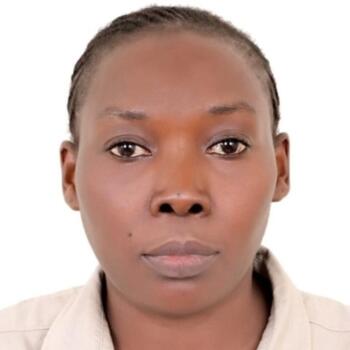 جليسة أطفال في دبي: Eunice