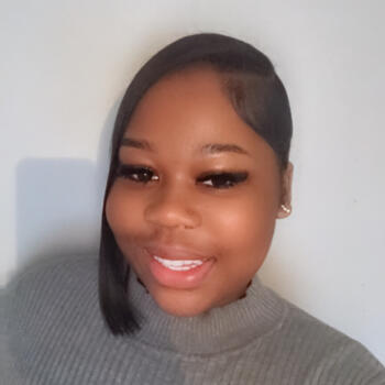 Babysitter in London: Yanique