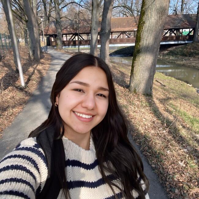 Babysitter in Loerrach: Alexandra