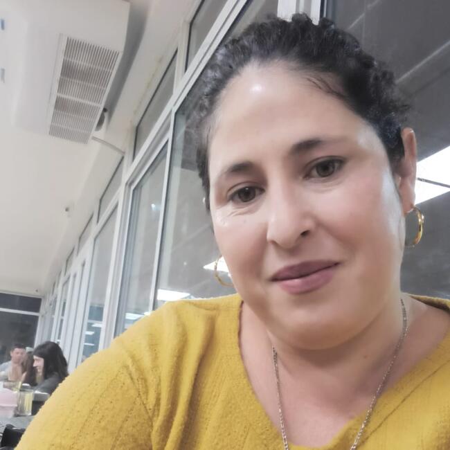 Babysitter in Yerba Buena: Analia