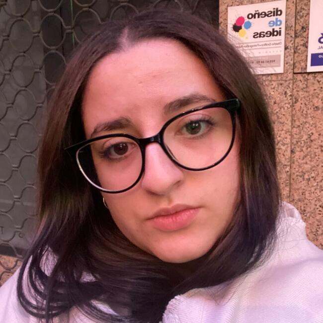 Babysitter in Salamanca: Paula