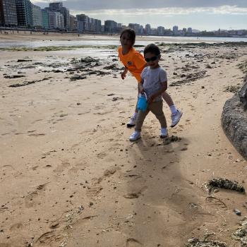 Trabajos de niñera en Gijón: trabajo de canguro Silvia