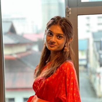 Babysitter in Singapore Island: Naveena