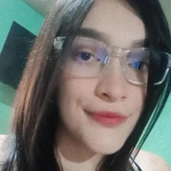 Babysitter in Heredia: Yasmin