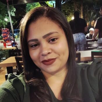 Babá em Brasília: Raiany