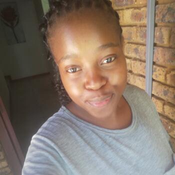 Babysitter Pretoria: Moratuwa Penny Yvonne