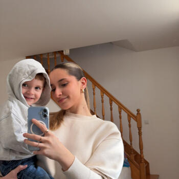 Babysitter in Saint-Quentin: Julie