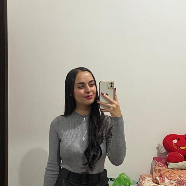 Babá em Sobradinho (Distrito Federal): Thais