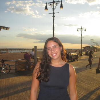 Babysitter em Famões: Beatriz