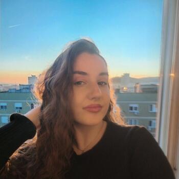 Babysitter in Niš: Ena