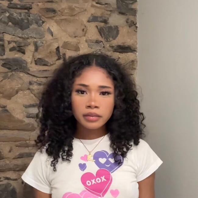 Babysitter in Montreal: Rose