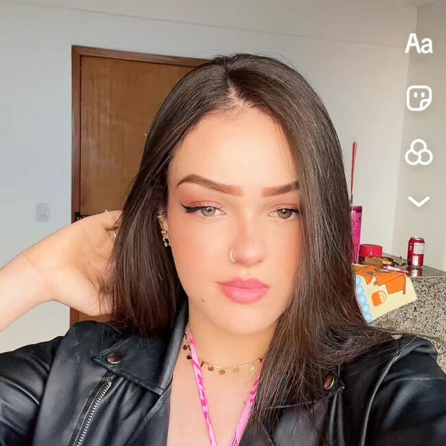 Babysitter in Aparecida de Goiânia: Brenda