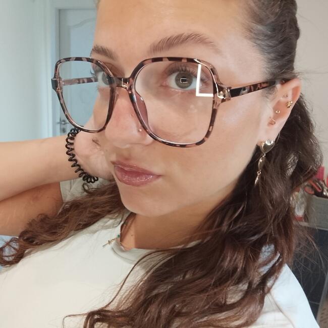 Babysitter in Saint-Raphaël: Romane