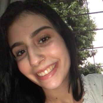 Babysitter in Maringá: Mariana