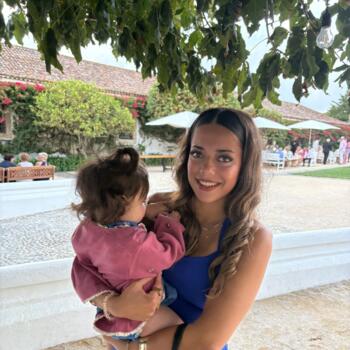 Baby-sitter in Mississauga: Olivia