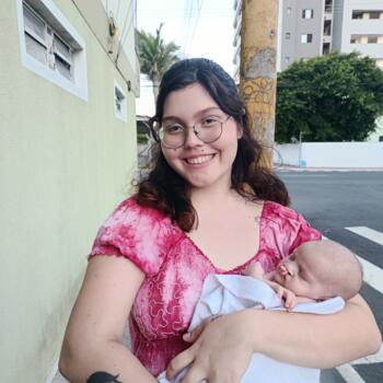 Babysitter in Navegantes: Thainá