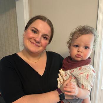 Babysitter in Johns Creek: Collette