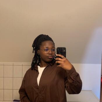 Babysitter in Troyes: Sarah