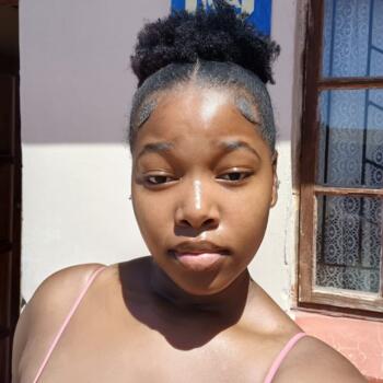 Babysitter Port Elizabeth: Bavuyise