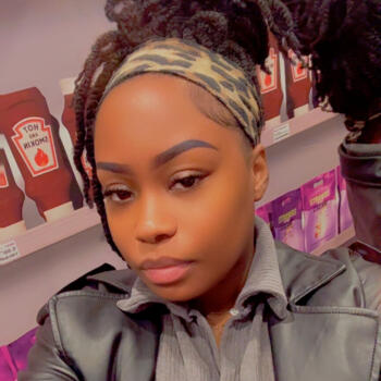 Babysitter Spanish Town: Shai