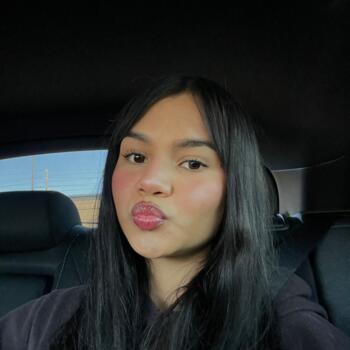 Babysitter in Riverside: Yaquelyn