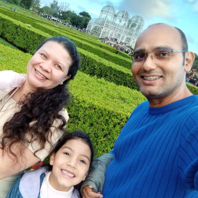 Emprego de babá em Curitiba: Graziella