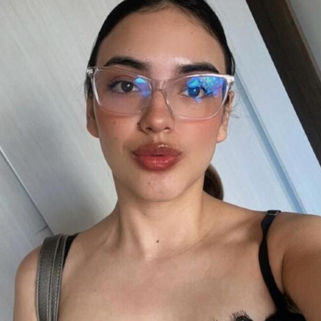 Babysitter in Porto Alegre: Jasmin Salazar