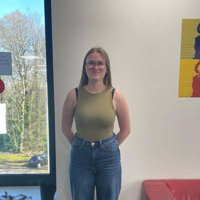 Babysitter in Nantes: Enora