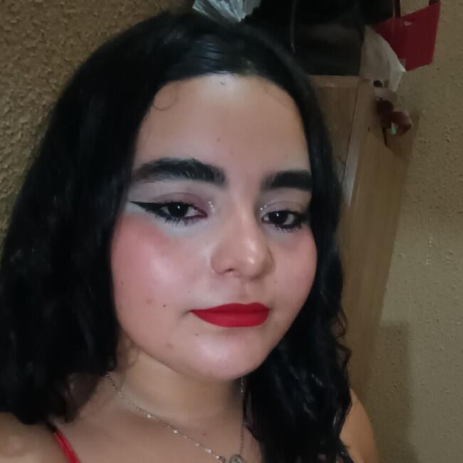 Babá em Itumbiara: Ana