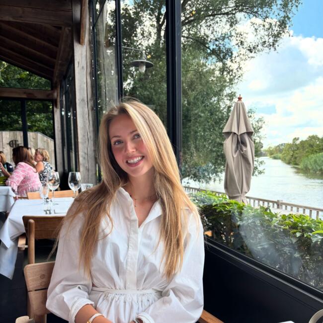 Babysitter in Antwerpen: Estella