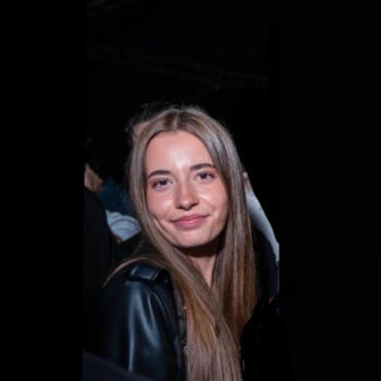Babysitter in Busca: Sara