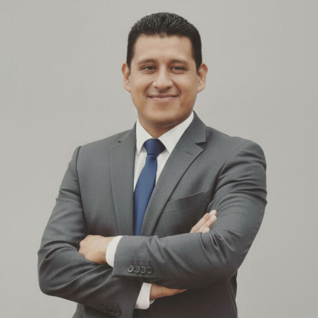 Trabajo para niñera en Lima: Miguel Angel