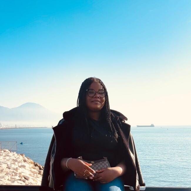 Babysitter in Foggia: Nicole