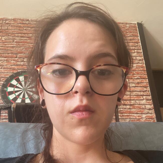 Babysitting job in Saint-Vigor-le-Grand: Gwendoline