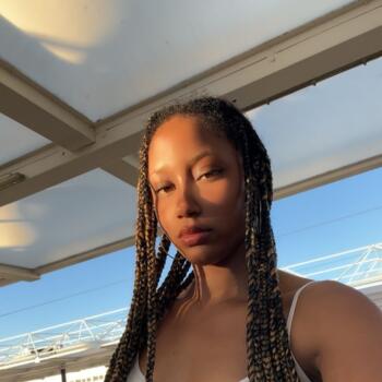 Babysitter Alenquer: Claudine Barros 