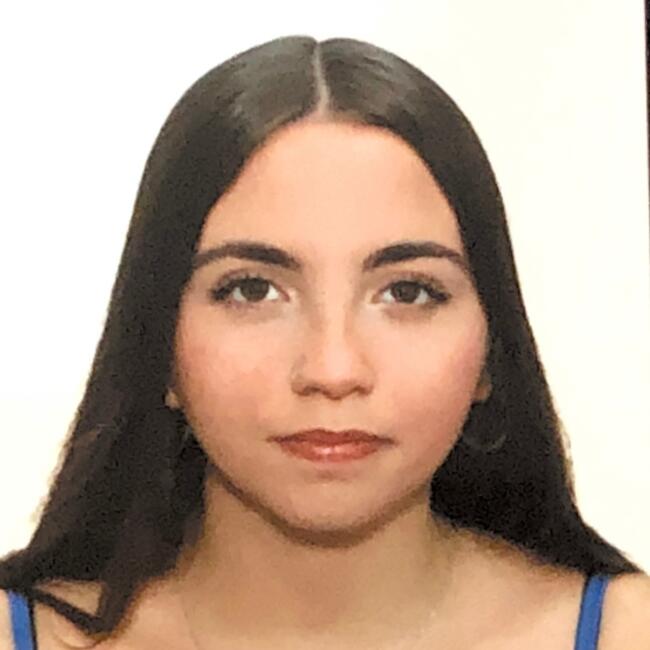 Babysitter in Barcelona: Yaiza