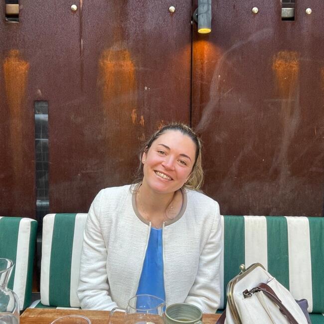 Babysitter in Sydney: Hélène