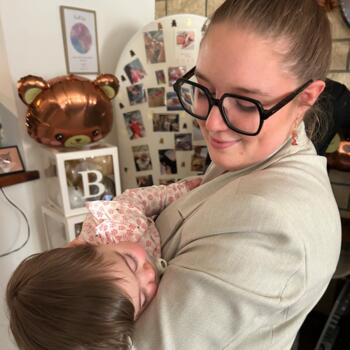 Babysitter in Châtelet: Nora