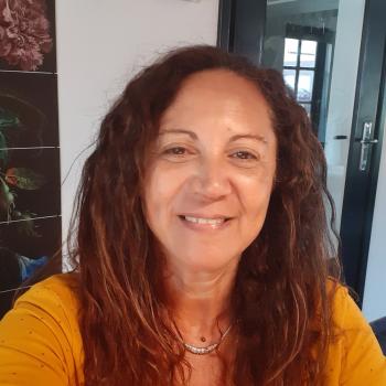 Babysitter Tilburg: Cleide moreira