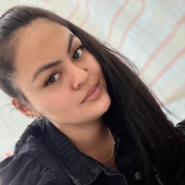 Babysitter in The Bronx: Jhenifer